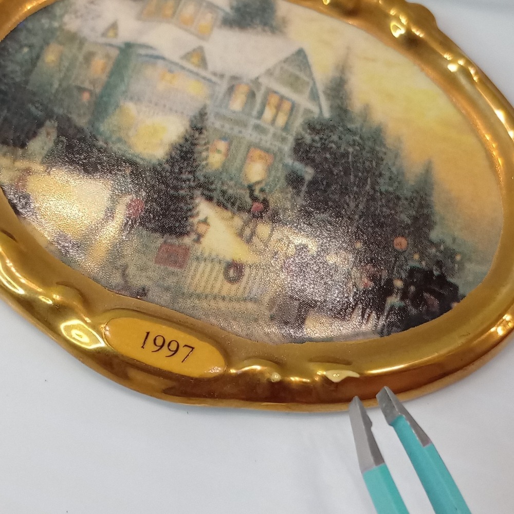 Hallmark Keepsake Ornament 1997 Thomas Kinkade Victorian Christmas 1st Series - Picture 3 of 6